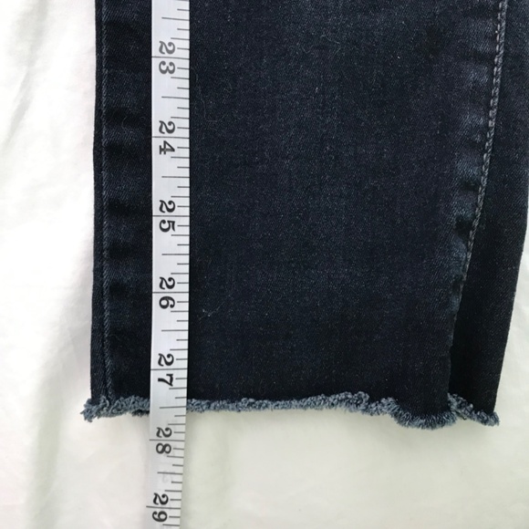 Levi Strauss & Co. Slimming Skinny Jeans Size 31 Denim Dark Navy Blue - Picture 7 of 7
